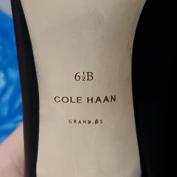 Cole Haan Grand Ambition Black Leather Heels with Adjustable Insert - Picture 15 of 15